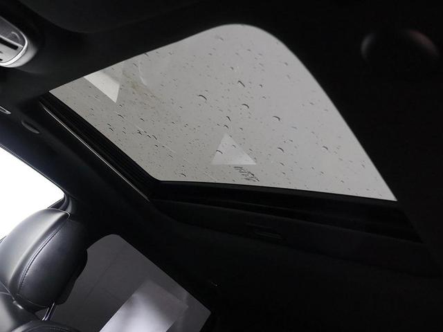 Photo of 2019 Diamond Black Crystal Pearlcoat Jeep Grand Cherokee