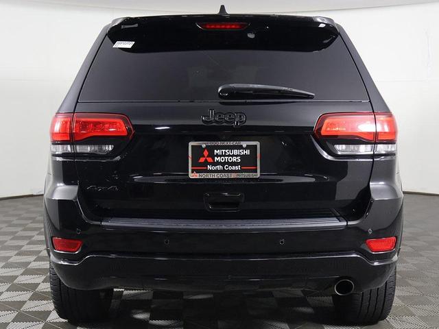 Photo of 2019 Diamond Black Crystal Pearlcoat Jeep Grand Cherokee