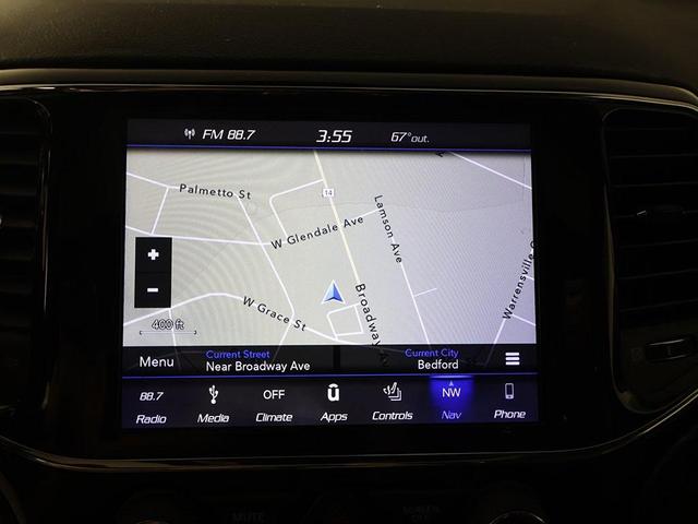 Photo of 2019 Diamond Black Crystal Pearlcoat Jeep Grand Cherokee