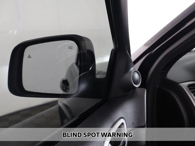 Photo of 2019 Diamond Black Crystal Pearlcoat Jeep Grand Cherokee