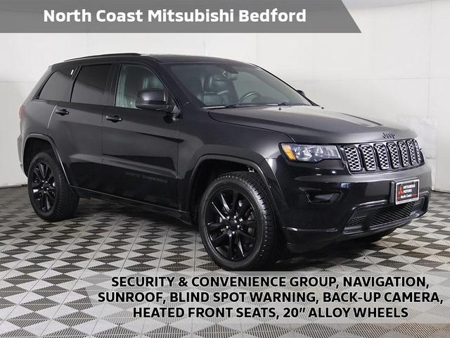 Photo of 2019 Diamond Black Crystal Pearlcoat Jeep Grand Cherokee