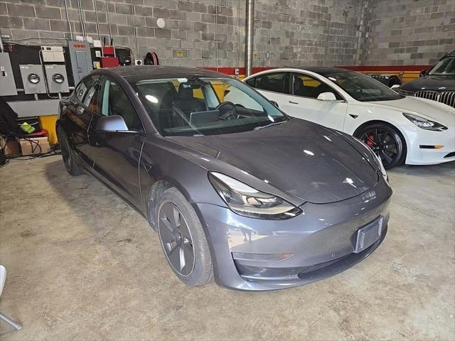 Photo of 2021 Gray Tesla Model 3