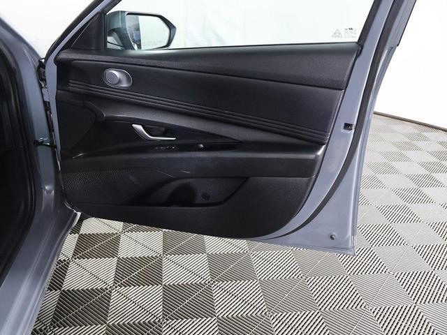 Photo of 2023 Electric Shadow Hyundai ELANTRA