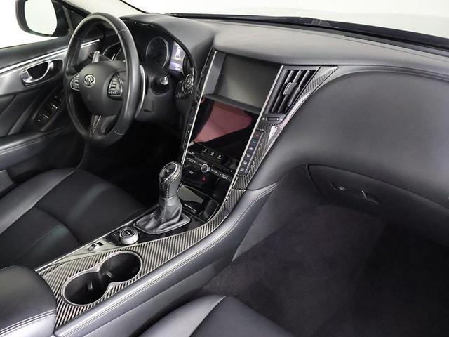 Photo of 2016 Black INFINITI Q50