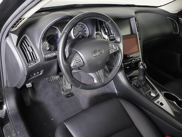 Photo of 2016 Black INFINITI Q50