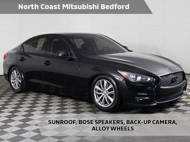 Photo of 2016 Black INFINITI Q50