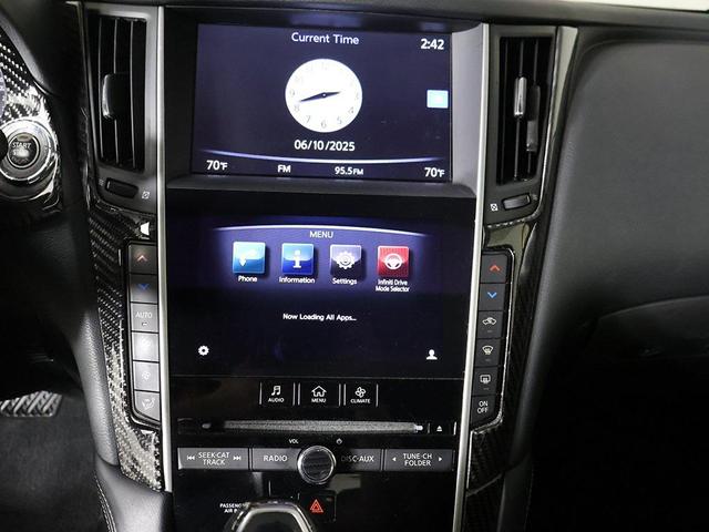 Photo of 2016 Black INFINITI Q50
