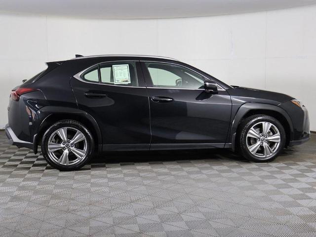 Photo of 2023 Cloudburst Gray Lexus UX 250h