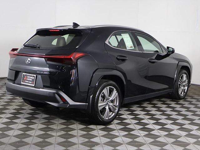 Photo of 2023 Cloudburst Gray Lexus UX 250h