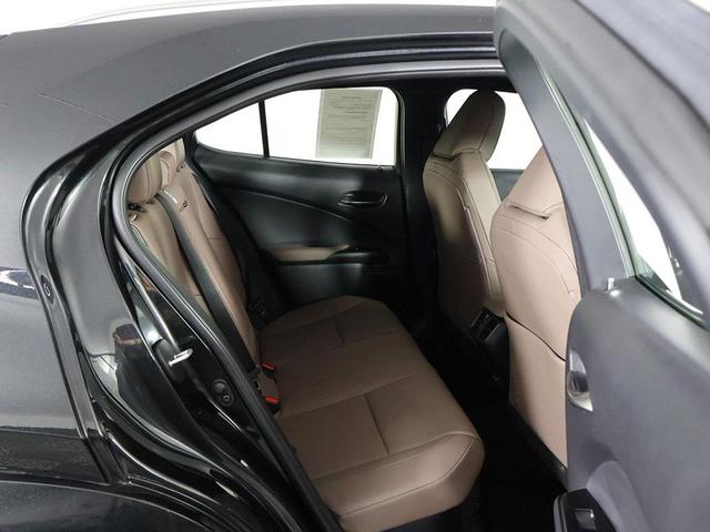 Photo of 2023 Cloudburst Gray Lexus UX 250h