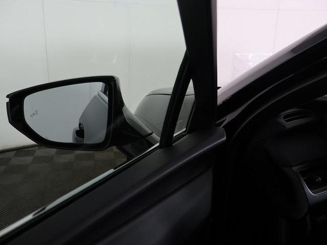 Photo of 2023 Cloudburst Gray Lexus UX 250h