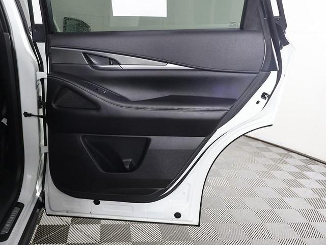 Photo of 2024 Majestic White INFINITI QX60