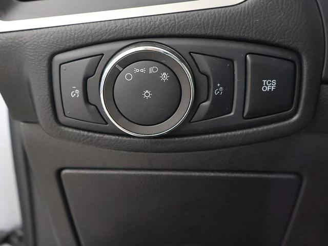 Photo of 2022 Silver Metallic Ford Edge