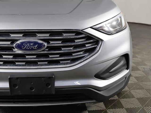 Photo of 2022 Silver Metallic Ford Edge