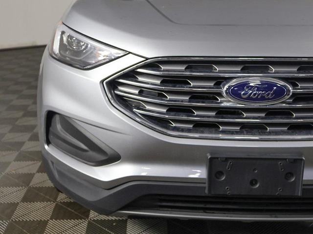 Photo of 2022 Silver Metallic Ford Edge