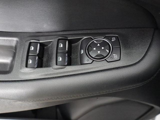Photo of 2022 Silver Metallic Ford Edge