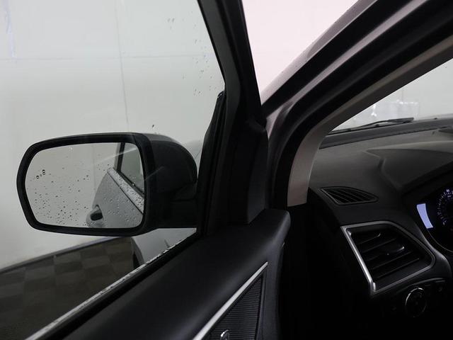 Photo of 2022 Silver Metallic Ford Edge