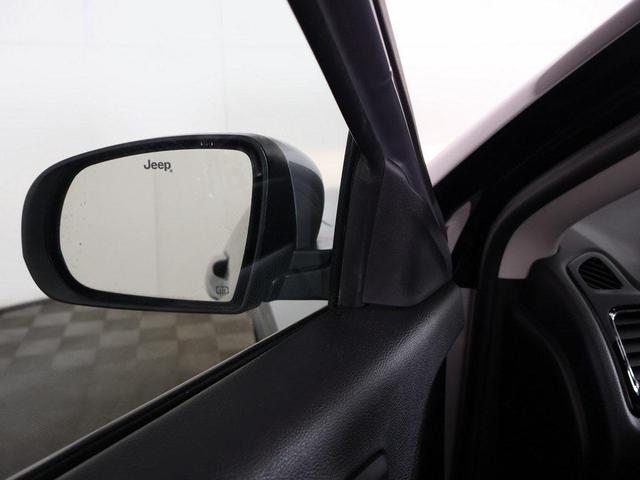 Photo of 2021 Billet Silver Metallic Clearcoat Jeep Compass