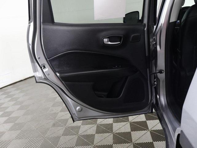 Photo of 2021 Billet Silver Metallic Clearcoat Jeep Compass