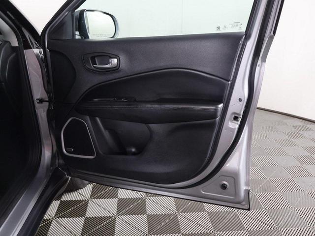 Photo of 2021 Billet Silver Metallic Clearcoat Jeep Compass