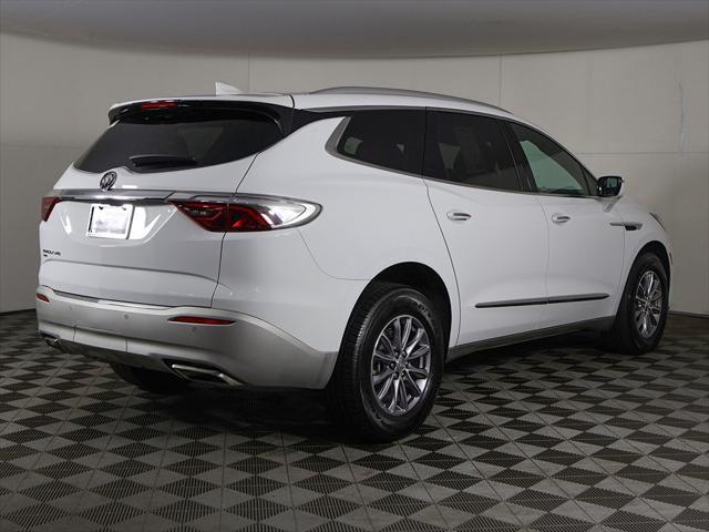Photo of 2024 Summit White Buick Enclave