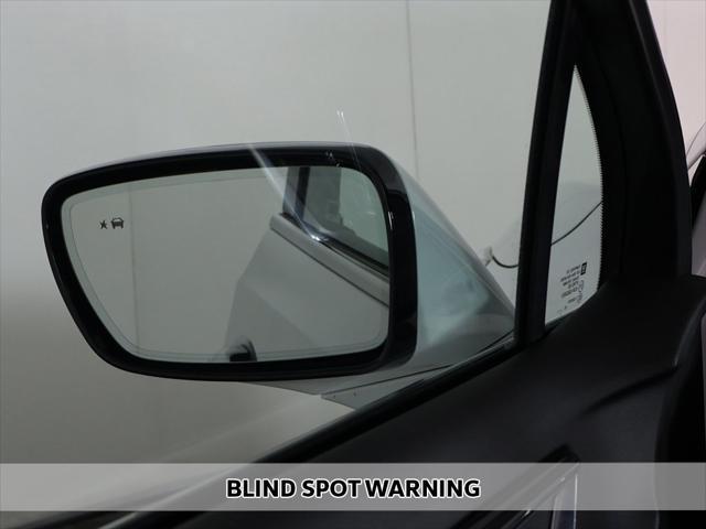Photo of 2024 Summit White Buick Enclave