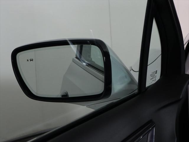 Photo of 2024 Summit White Buick Enclave