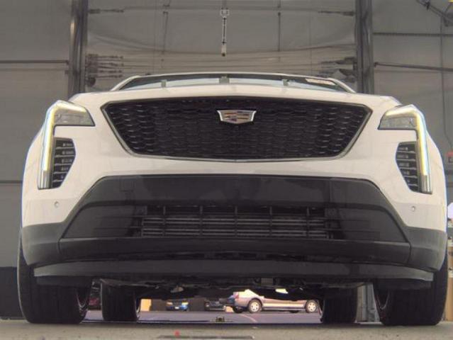 Photo of 2021 Crystal White Tricoat Cadillac XT4
