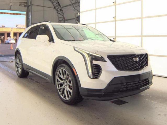 Photo of 2021 Crystal White Tricoat Cadillac XT4