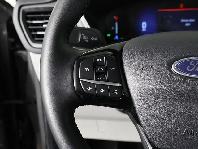 Photo of 2024 Carbonized Gray Metallic Ford Escape