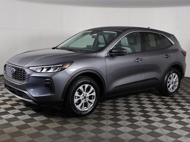 Photo of 2024 Carbonized Gray Metallic Ford Escape