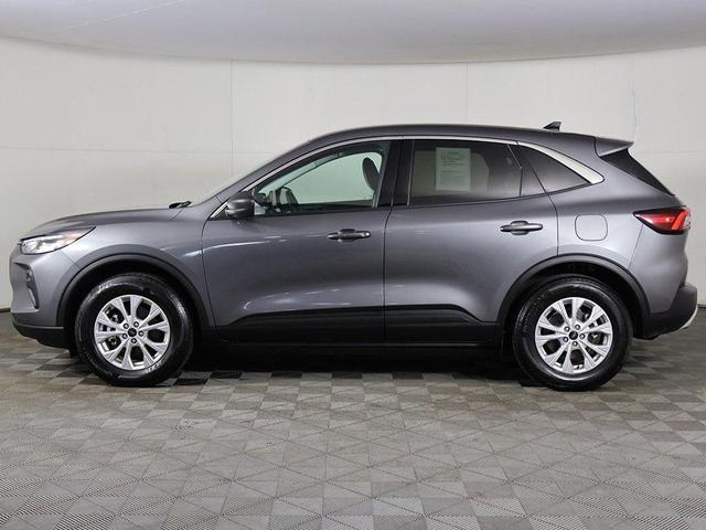 Photo of 2024 Carbonized Gray Metallic Ford Escape