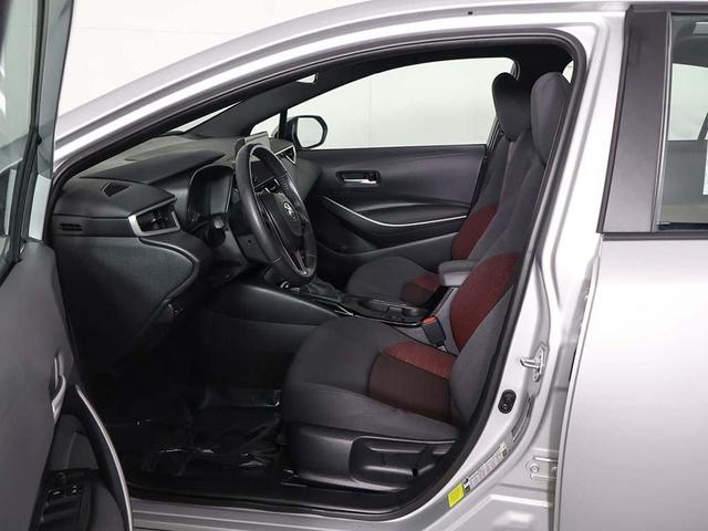 Photo of 2024 Silver Toyota Corolla