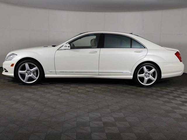Photo of 2010 Diamond White Metallic Mercedes-Benz S-Class
