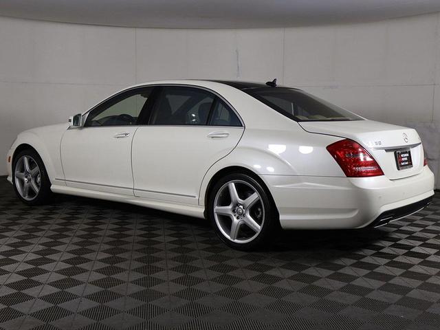 Photo of 2010 Diamond White Metallic Mercedes-Benz S-Class