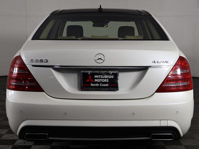 Photo of 2010 Diamond White Metallic Mercedes-Benz S-Class