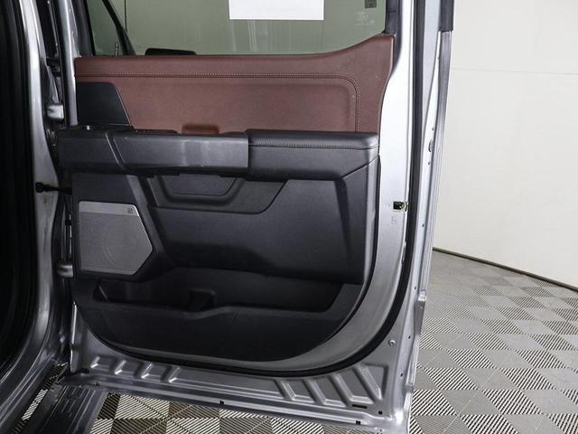 Photo of 2022 Iconic Silver Metallic Ford F-150