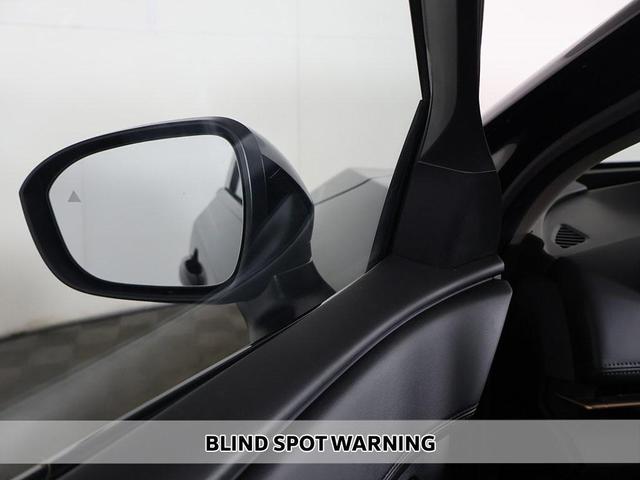 Photo of 2023 Black Diamond Pearl Nissan ARIYA