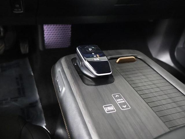 Photo of 2023 Black Diamond Pearl Nissan ARIYA