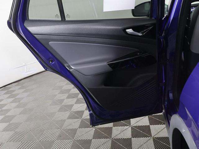 Photo of 2021 Blue Metallic Volkswagen ID.4