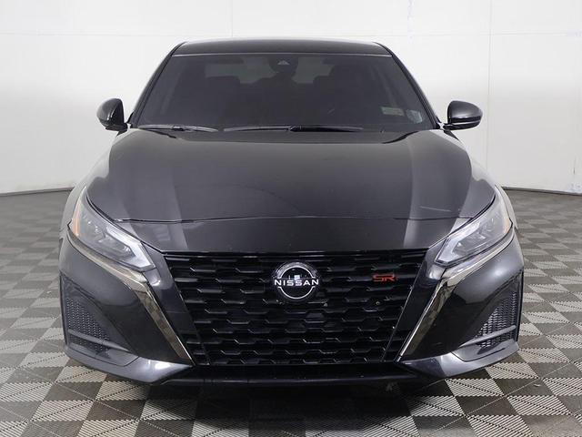 Photo of 2023 Super Black Nissan Altima