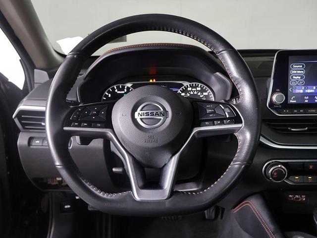 Photo of 2023 Super Black Nissan Altima
