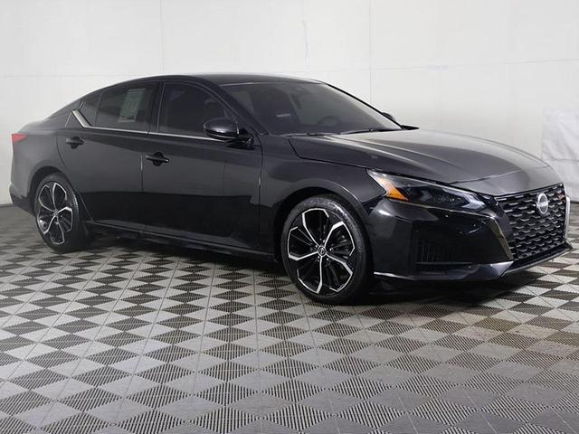Photo of 2023 Super Black Nissan Altima