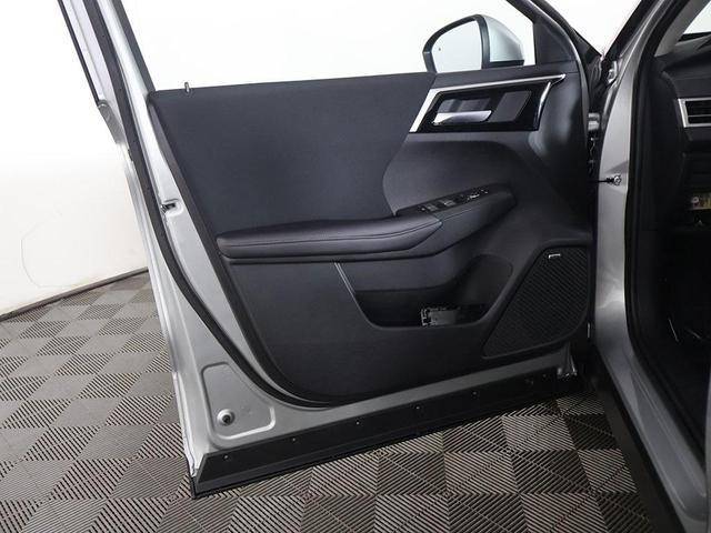 Photo of 2025 Alloy Silver Metallic Mitsubishi Outlander
