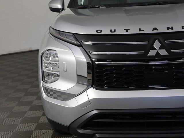 Photo of 2025 Alloy Silver Metallic Mitsubishi Outlander