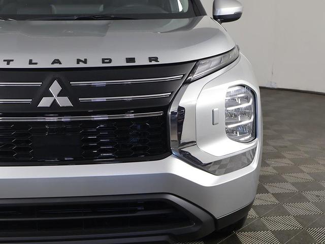 Photo of 2025 Alloy Silver Metallic Mitsubishi Outlander