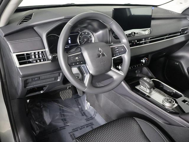 Photo of 2025 Alloy Silver Metallic Mitsubishi Outlander