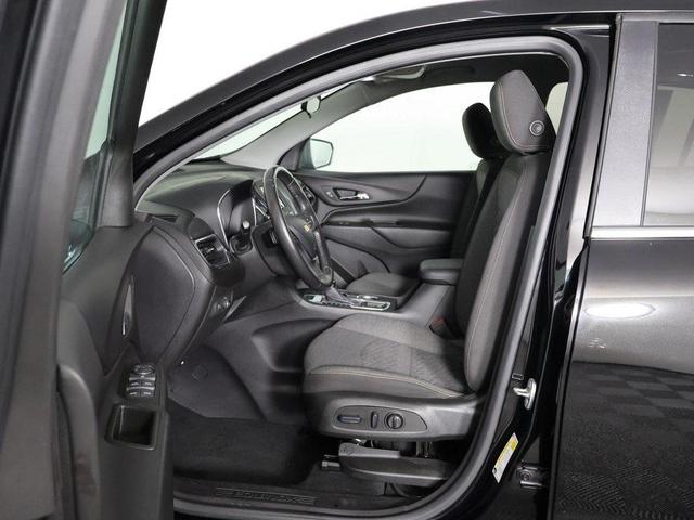 Photo of 2022 Mosaic Black Metallic Chevrolet Equinox