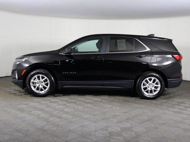 Photo of 2022 Mosaic Black Metallic Chevrolet Equinox