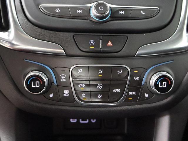 Photo of 2022 Mosaic Black Metallic Chevrolet Equinox